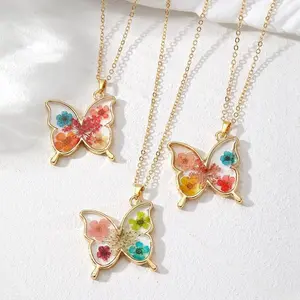 2026 New Fashion Dried Flower Sweater Chain Necklace, Epoxy Resin Butterfly & Preserved Baby's Breath Pendant, Romantic Floral Jewelry Accessory for Women