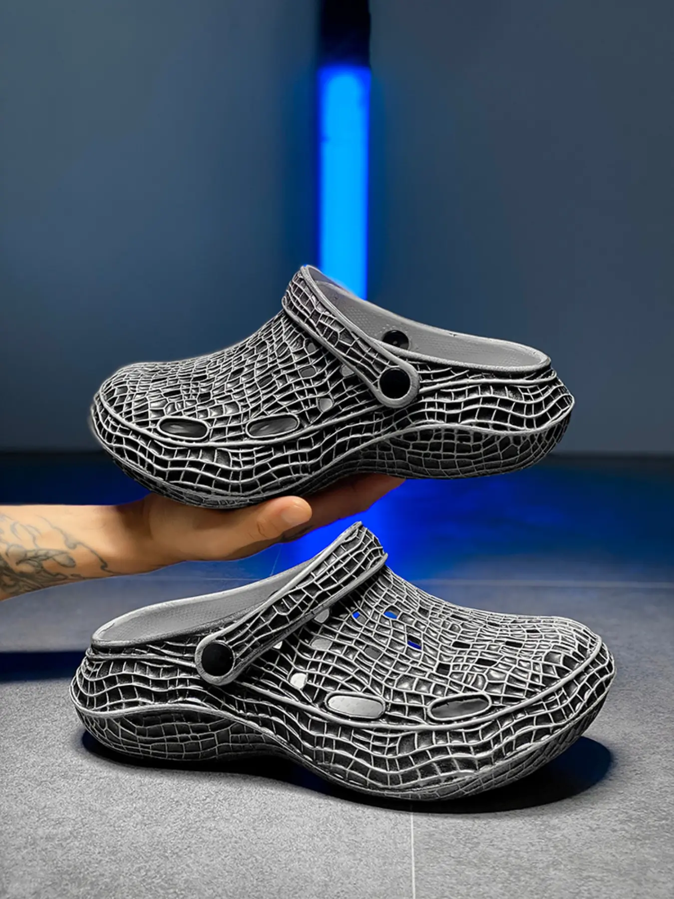 Unisex Anti-Slip Breathable Crocodile Pattern Eva Thick Sole Clogs, Men's Outdoor Beach Home Summer Sandals, Casual Less Than Ankle Height