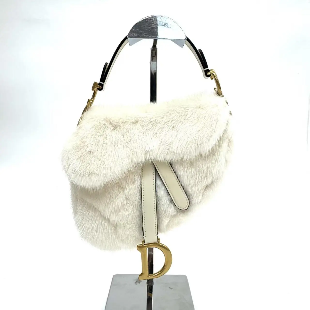 Pre-owned Dior Beige Saddle Bag – Base Length 17cm – N24437803