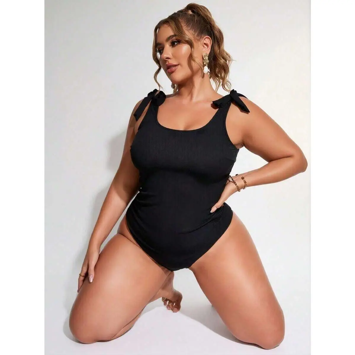 2026 New Plus Size Women's Sexy Fashion Black Bow Strap Ribbed One-Piece Swimsuit Tummy Control For Vacation