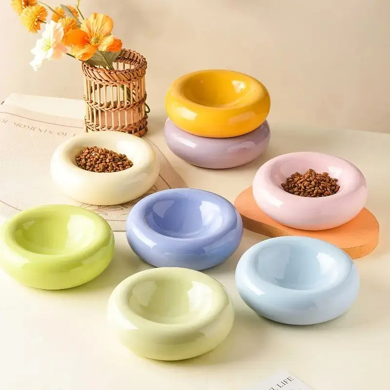 Large Donut-Shaped Ceramic Pet Bowl for Cats and Dogs - Stylish Snack and Water Dish - Easy to Clean - Suitable for Small to Medium Pets - Wide Rim Anti-Spill Design - Aesthetic Pet Food Bowl