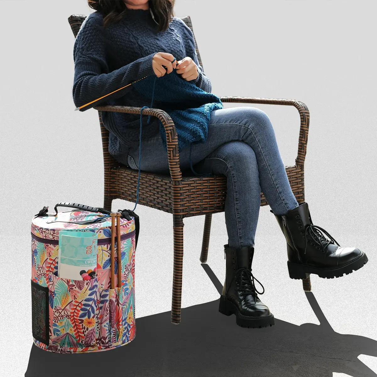 Dust‑Proof Yarn Storage Bucket Bag, Anti‑Dust Craft Storage Organizer, Spacious Portable Tote to Hold Yarn Balls, Knitting Hooks and Crochet Supplies for Crafters
