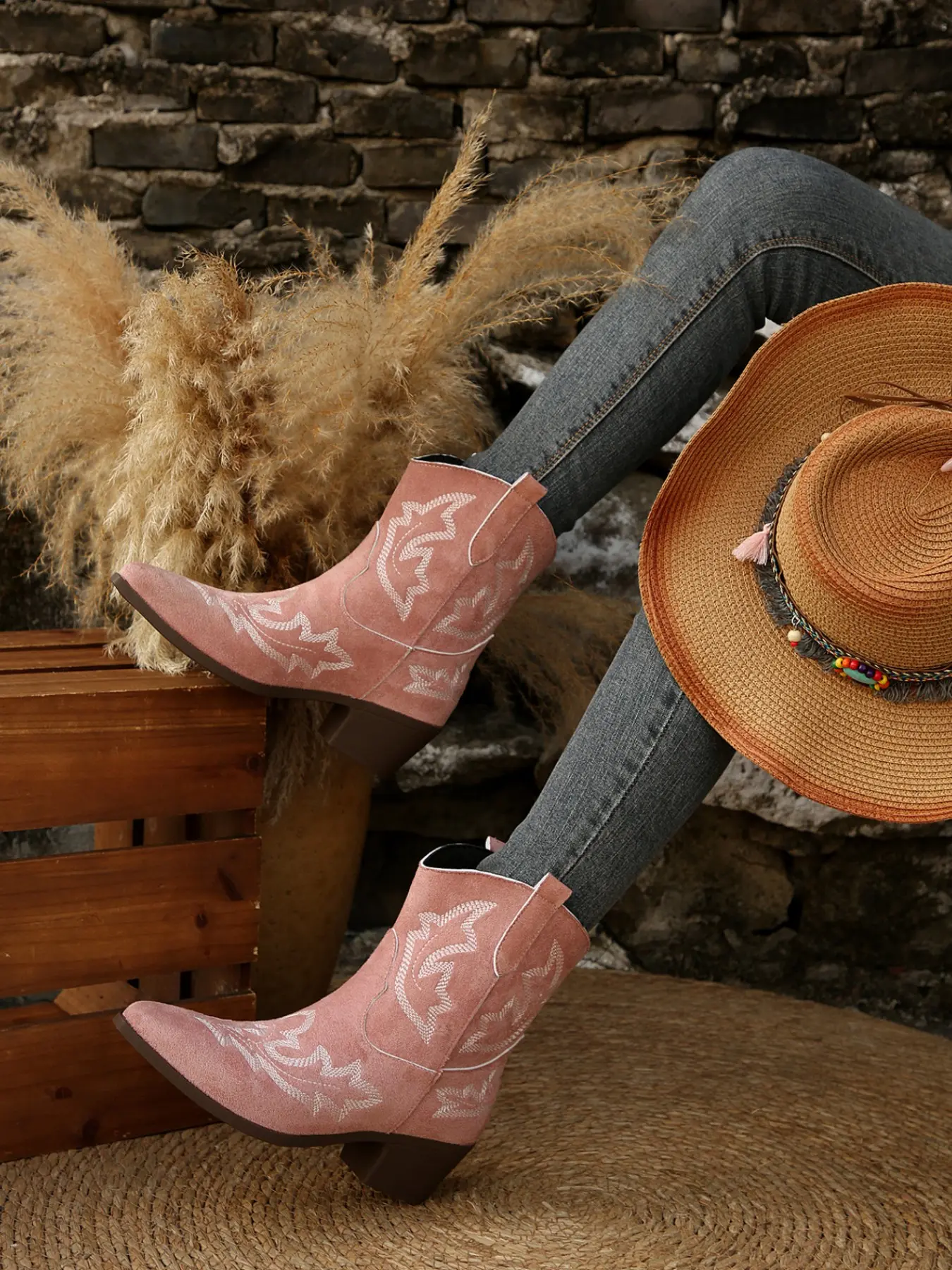 Vintage Western Embroidered Cowboy Boots for Women, Pointed Toe Thick Heel Short Cuff, PU Leather Ethnic Pattern Formal Shoes