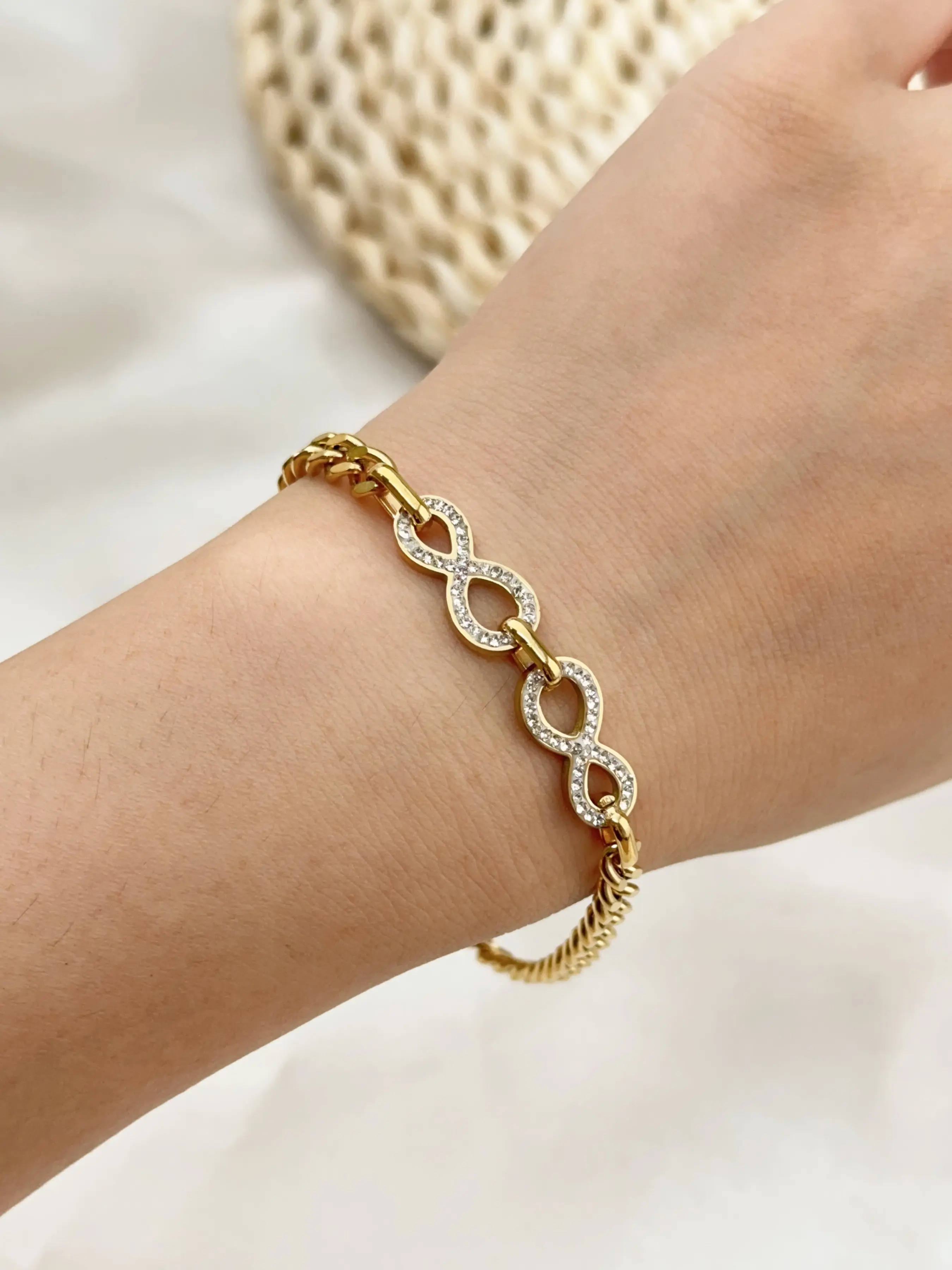 Diamond-Embedded Infinity Symbol Cuban Chain Titanium Steel Bracelet, Fashion Retro Jewelry, Waterproof Allergy-Free Adjustable Wristband for Women