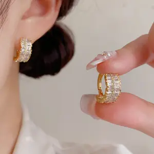 Light luxury, exquisite and fashionable zircon geometric small earrings DDES0973, elegant and simple with a unique design, super shiny earrings, 14K gold-plated