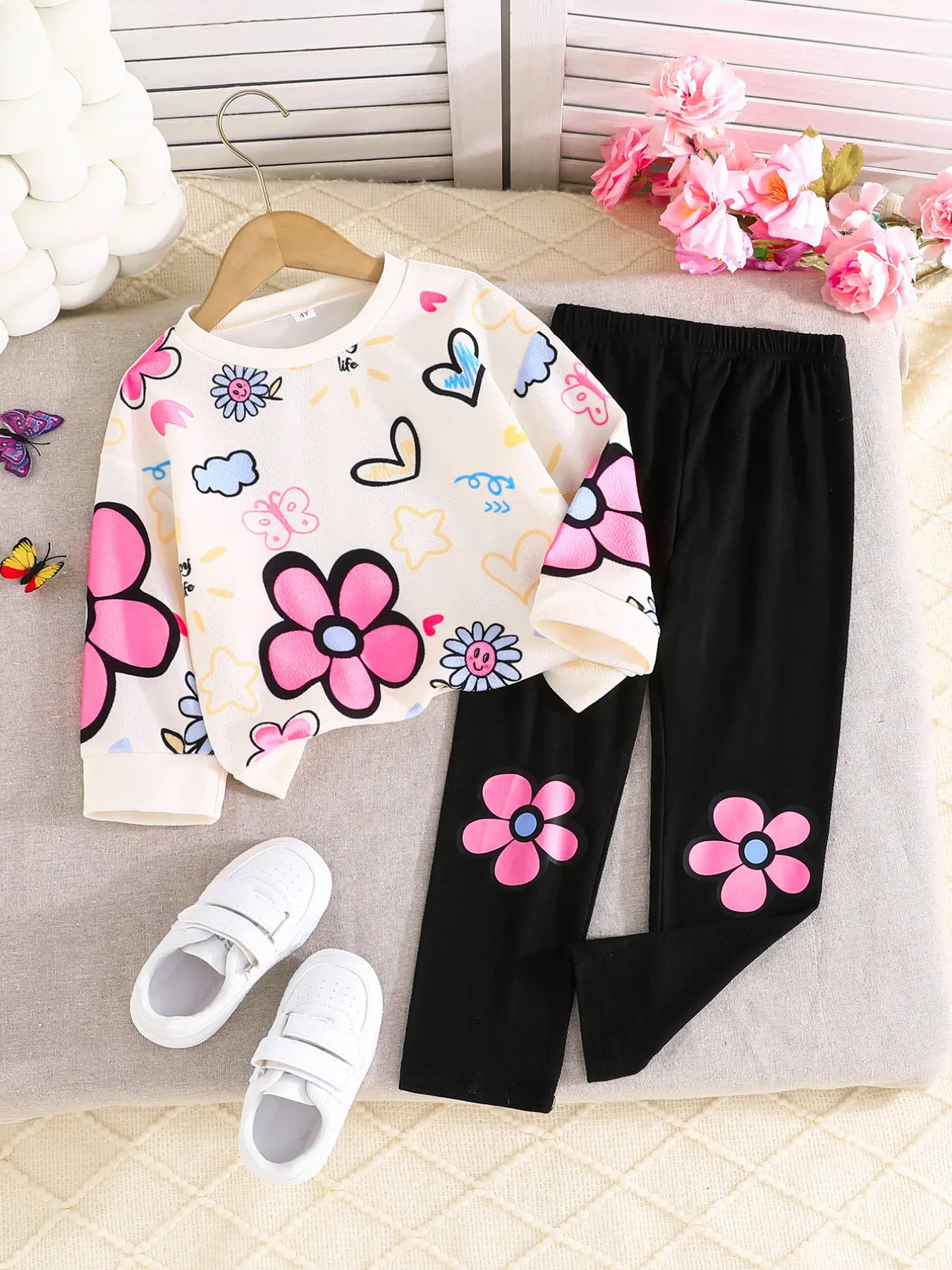 Girls Tracksuit, cute clothing set, fade-resistant lightweight knit, heart flower graphic print, cuffed long sleeves, washable elastic leggings, roomy fit for elementary girls 4-8, school days and weekend outings