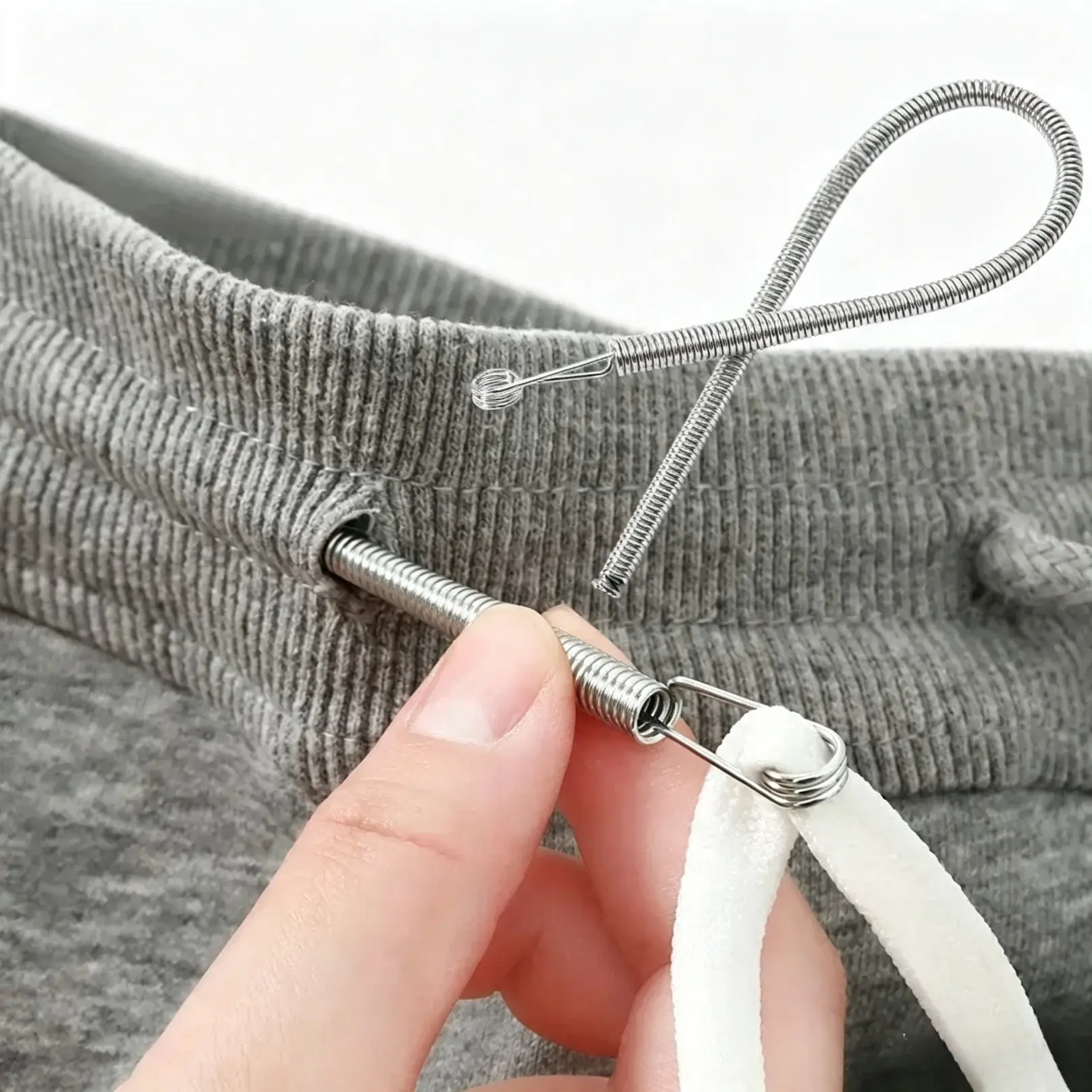 Efficient Spring‑Loaded Drawstring Threader Tool, Versatile Sewing Accessory For Elastic Waistbands, Cords And Household Daily Craft Projects