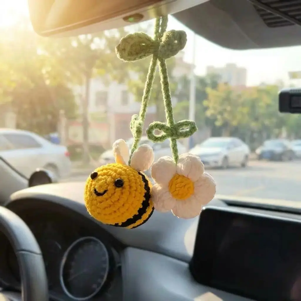 Viral Cute Bee Rearview Mirror Hanging Ornament - Female Steel-Plastic Durable Design Car Accessory, Lightweight Kawaii Auto Charm, Aesthetic Pendant for Daily Commute & Road Trips Interior Decor