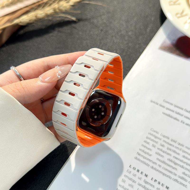 Magnetic Strap For Apple Watch Bands Ultra 2 49mm 45mm 44mm 46mm 42mm 40mm Belt Silicone Bracelet iWatch Series 11 10 8 7 6 5 9 SE