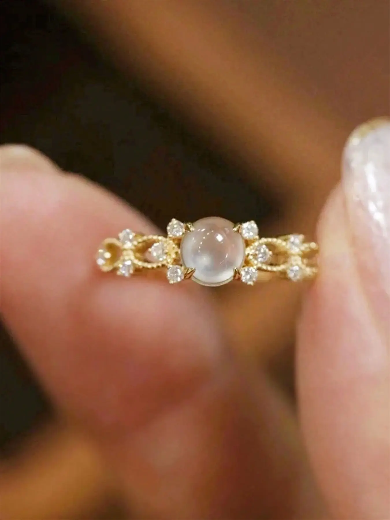 1 PC Classical Cubic Zirconia & Faux Moonstone Engagement Ring Band For Women Beautiful Rings For Wedding Engagement Party Jewelry Valentine's Day Gift