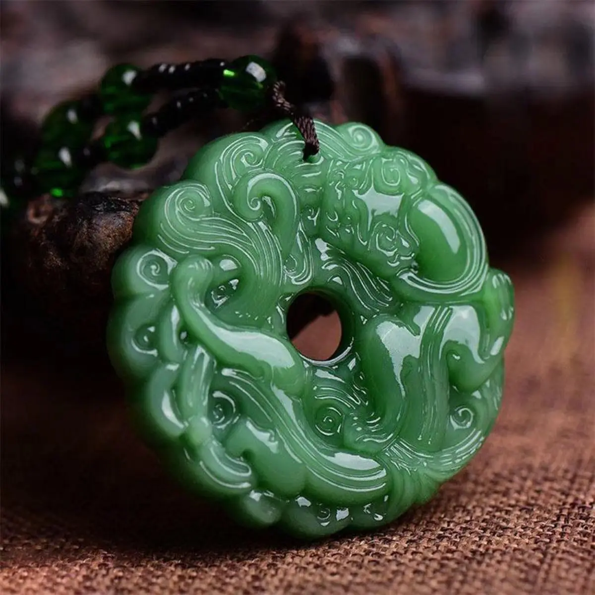 Unisex Natural Green Jade Pixiu Dragon Pendant Necklace, Chinese-Style Feng Shui Lucky Wealth-Attraction Protection Amulet, Thoughtful Holiday Gift Jewelry