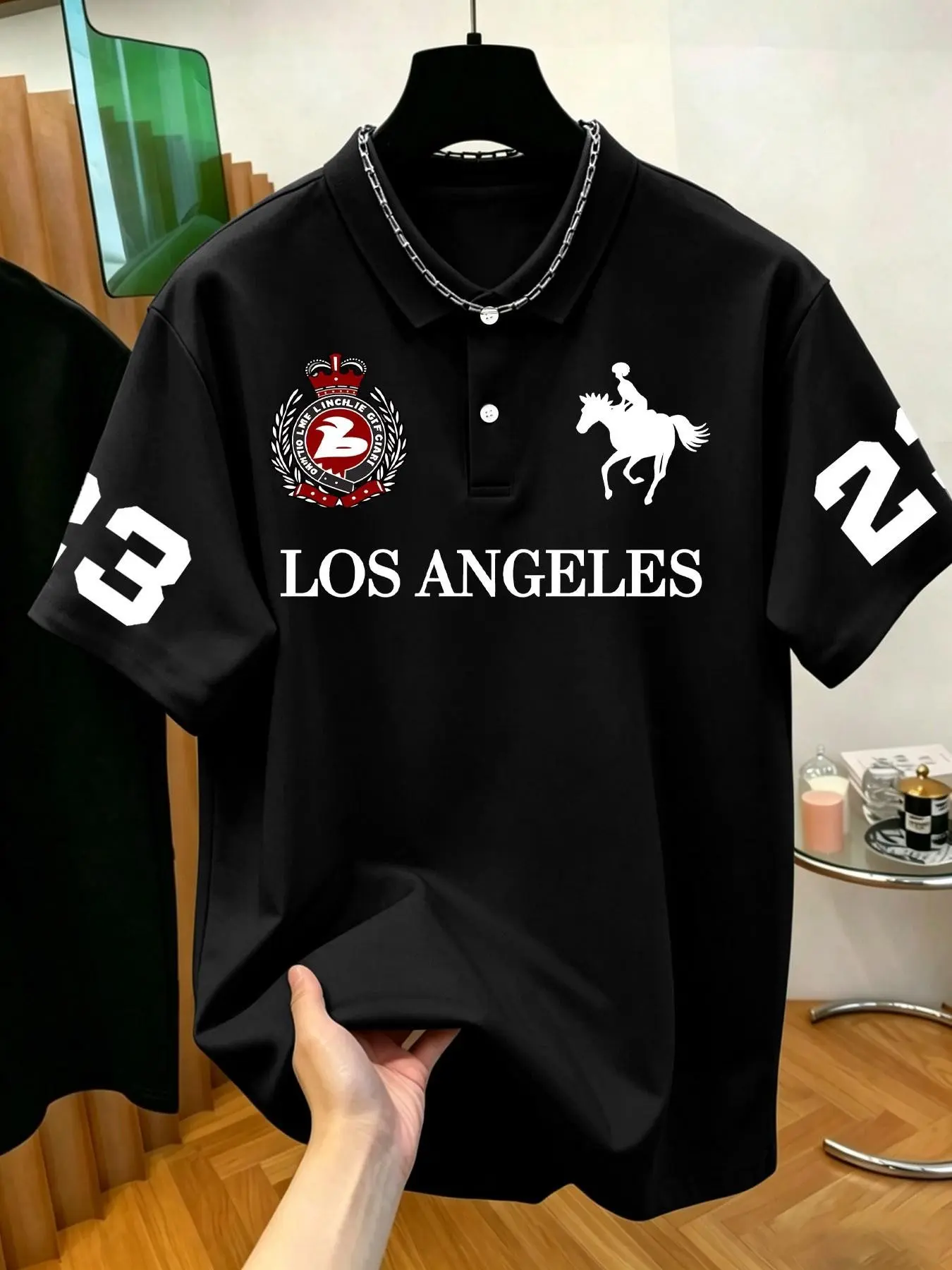 Men's Crest Graphic Polo Shirt, Black Short Sleeve Button Collar Top with Equestrian and City Letter Print for High Street, Y2K Streetwear, Casual, Weekend and Daily Outfits, Printed Polo Tops