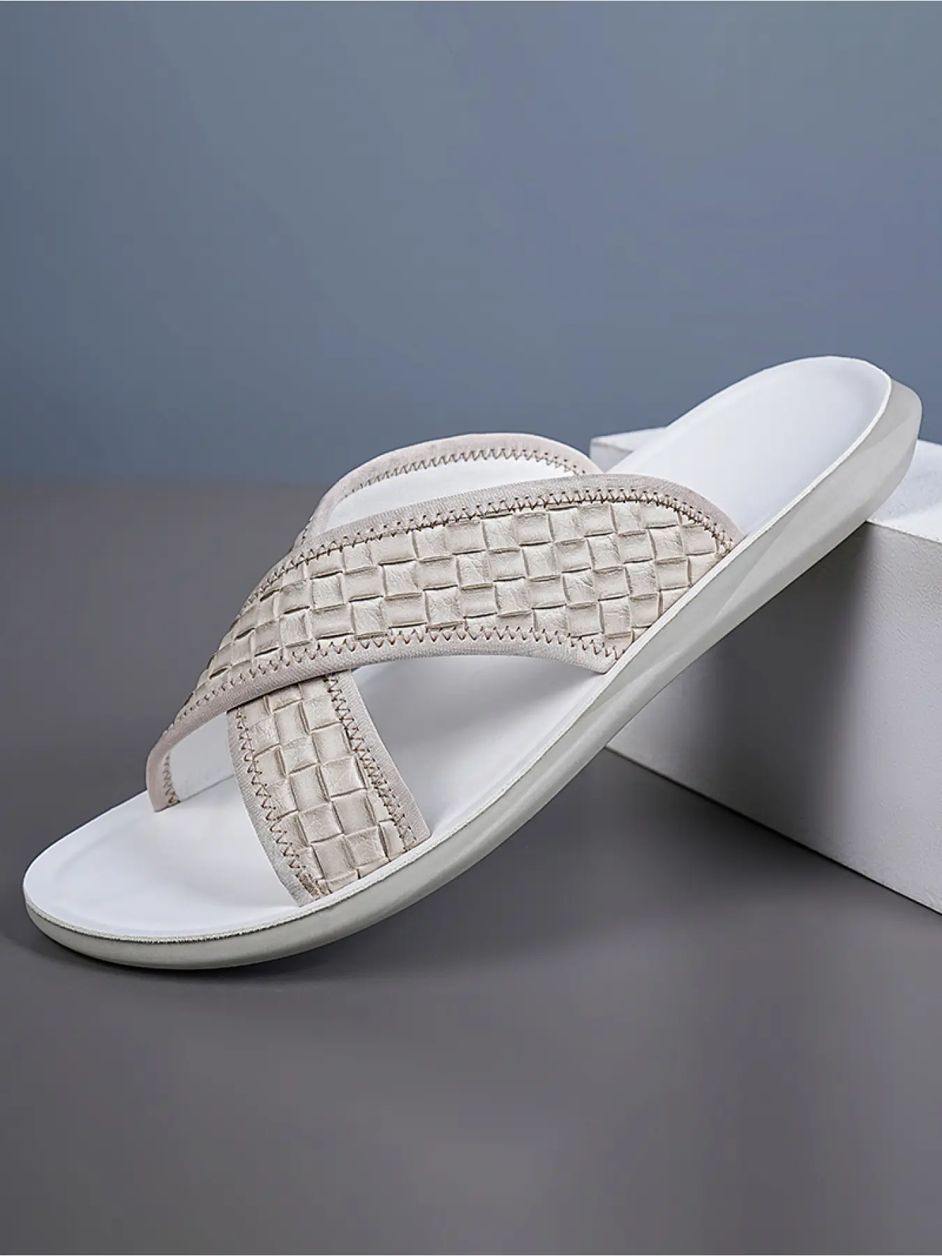 Men's Soft Sole Leather Sandals, Summer New Lightweight Trendy Comfortable Slip-On Beach Shoes, Casual Footwear for Men, Trending Sandals