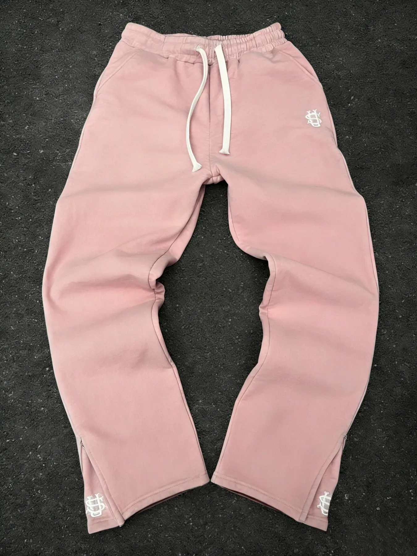Elastic Waist Split Leg Sweatpants, Soft Wide-Leg Jogger Pants, Athleisure Fitness Pants, Loose Fit Pocket Sports Long Pants, Ideal for Fitness, Daily Wear, Street Style, Travel, Home Relaxation