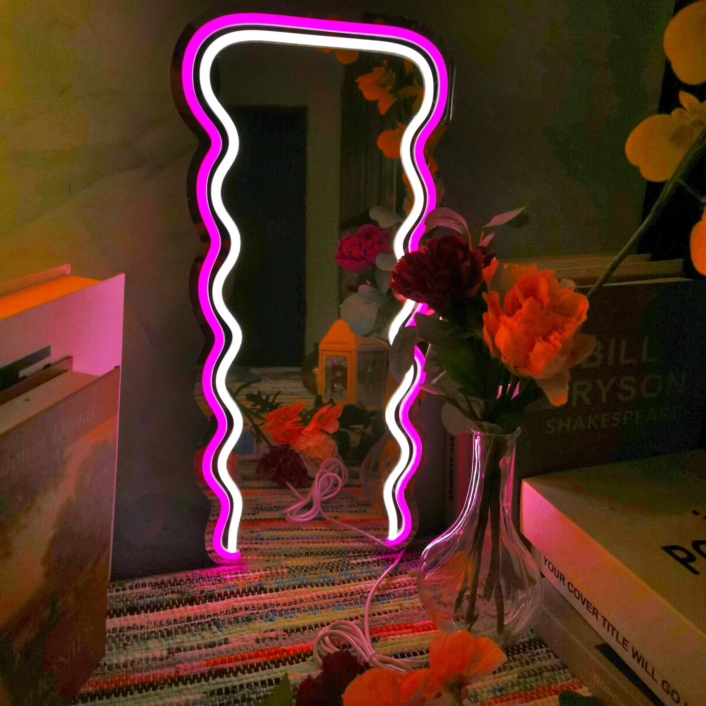 CTTNLS Wavy Mirror Neon Sign Light, USB Powered Wall Mounted Irregular Decorative Mirror Neon Light, Decorative Light for Room and Office