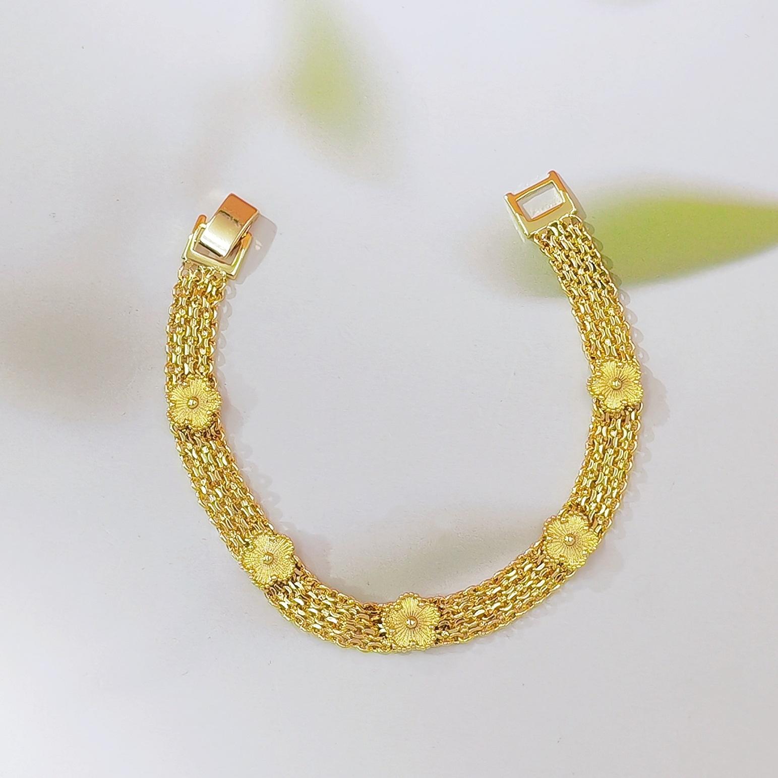 Colorful Clover & Five-Leaf Lucky Bracelet for Women, White Shell Inlaid Design, Trendy Y2K Aesthetic Fashion Jewelry, Dainty & Versatile for Daily Wear, Parties & Holiday Gift Giving