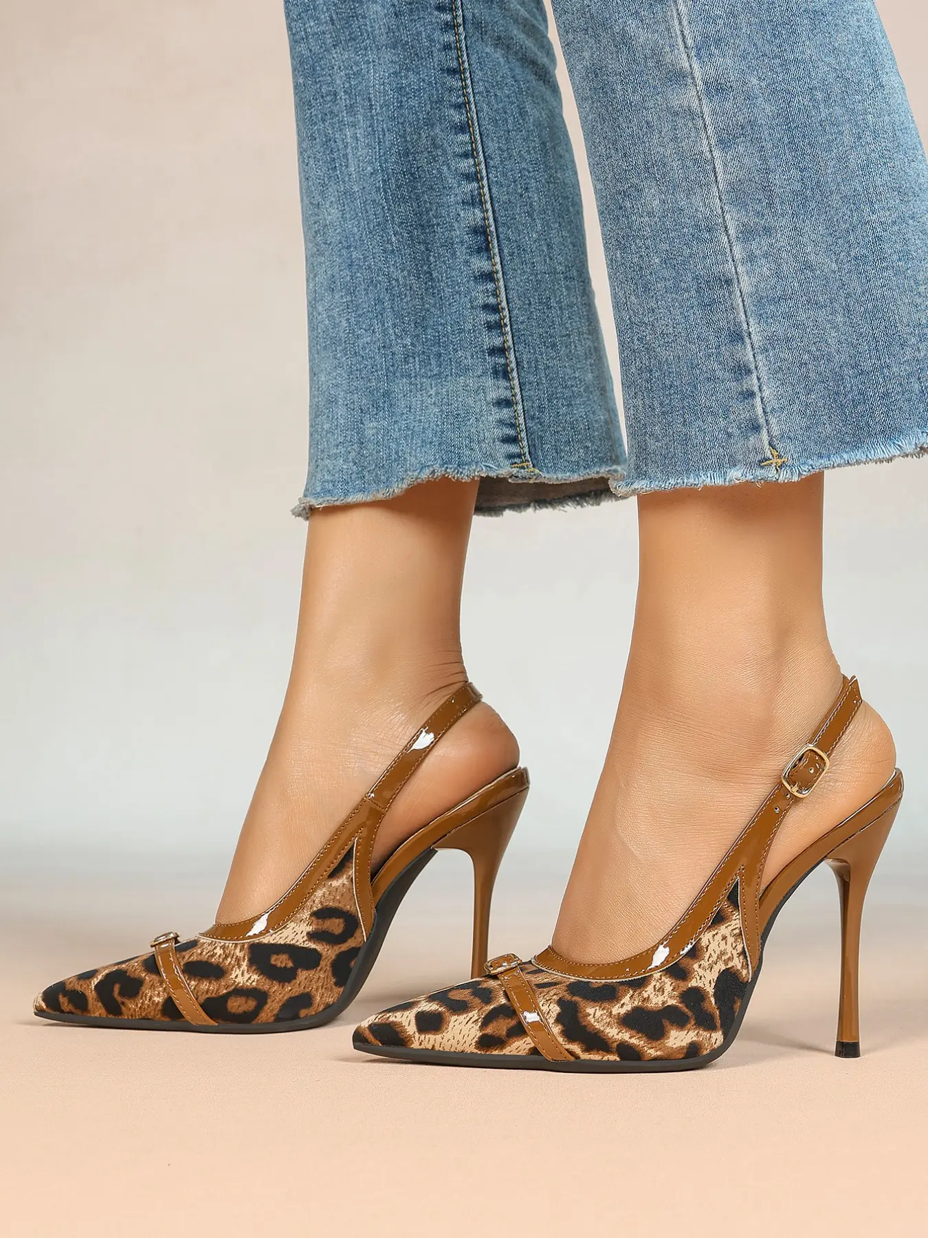 Women's Leopard Print Pointed-Toe Patent Leather Kitten High Heels with Metal Buckle Slingback Retro Slingbacks for Work, Dates & Nightlife – Effortlessly Chic with Jeans Shoe