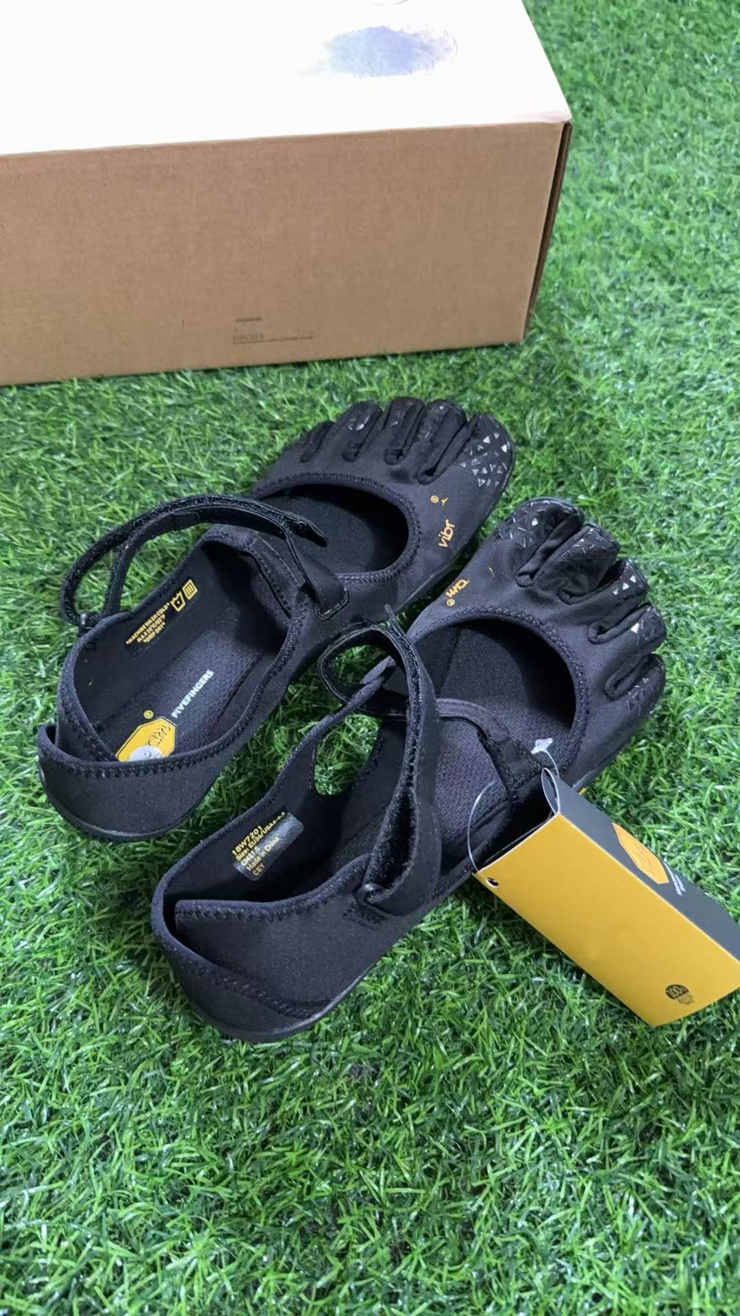 Five-Toe Yoga Shoes Pilates Women's Sports Fitness Dance Toe-Separating Shoes Suitable for Running Fitness Yoga Pilates Sports Outdoor ballet flats Balance Breathable Technology