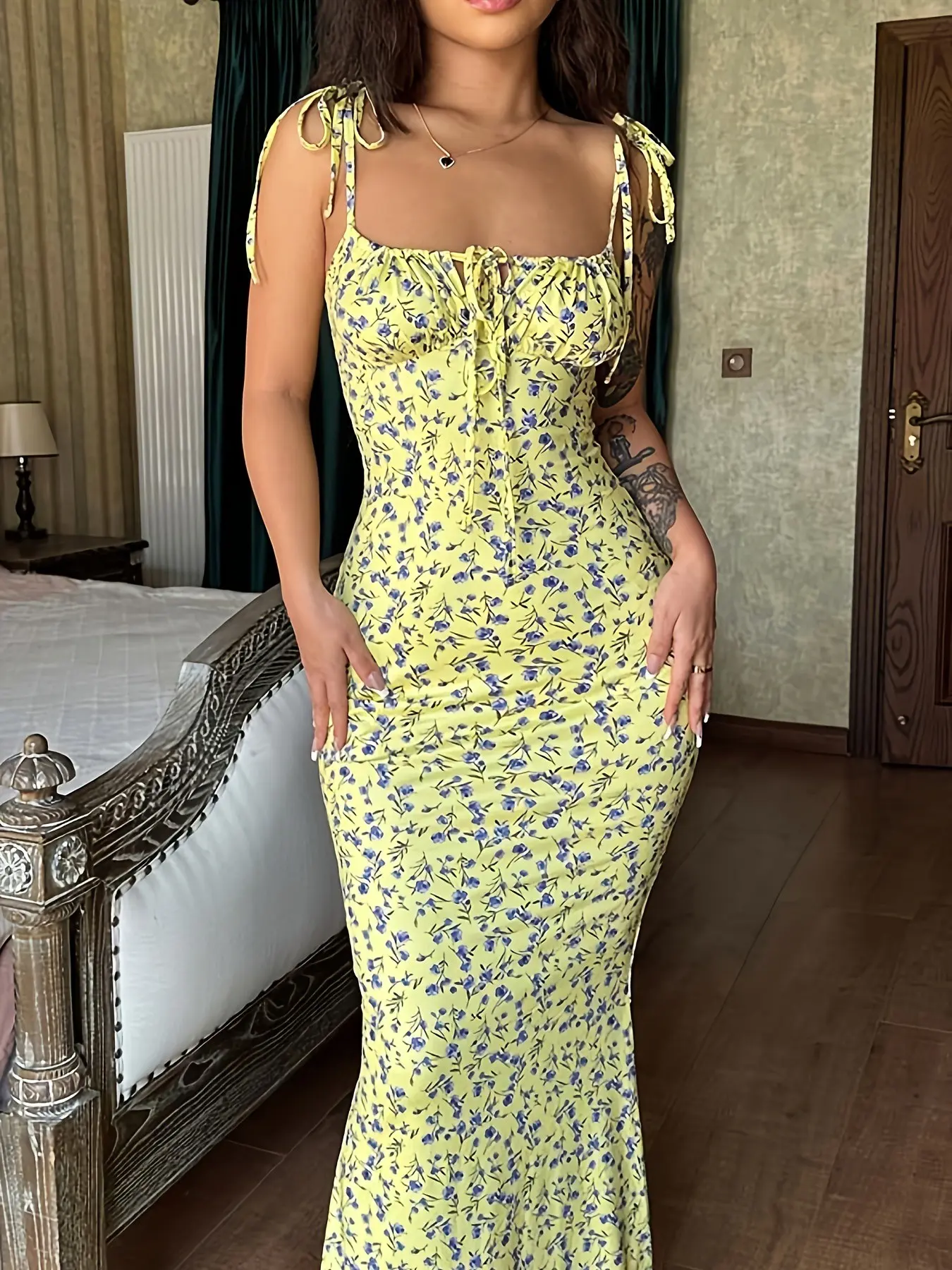 Summer 2026 New Arrival Floral Print Halter Maxi Dress, Casual Vacation Dress, European and American Style, Elegant, Trendy, Chic and Comfortable