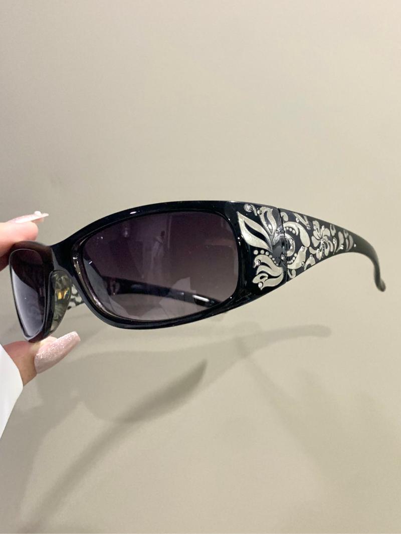 2-Pack Vintage Sunglasses with Rhinestone Accents Tinted PC Frames for Women Retro Glam Accessory for Outdoor & Daily Style