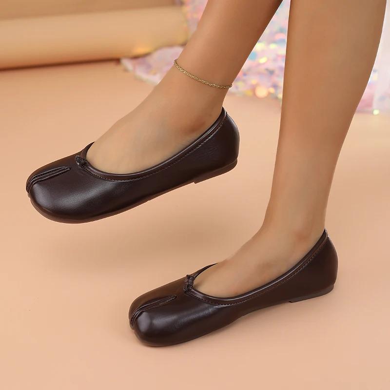 Comfortable Tabi Split Toe Ballet Flats - Ruffled Mary Jane Shoes Pig Hoof Shape Casual Wear