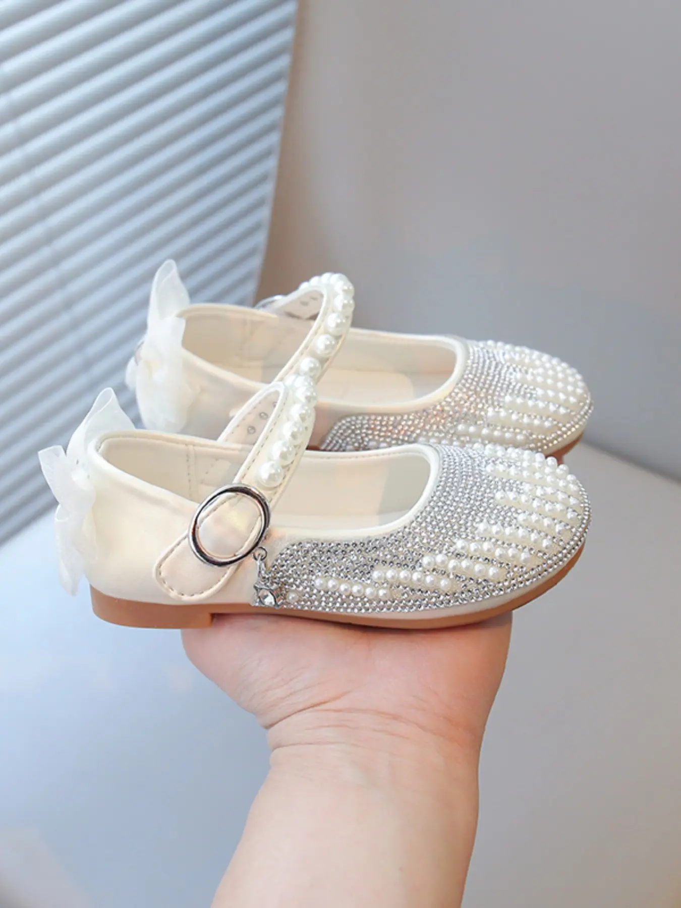 Girls' Rhinestone Pearl Buckle Mary Jane Shoes, Elegant Princess Style, Non-Slip Soft Sole, Bow Dress Shoes, Party & Photo Props