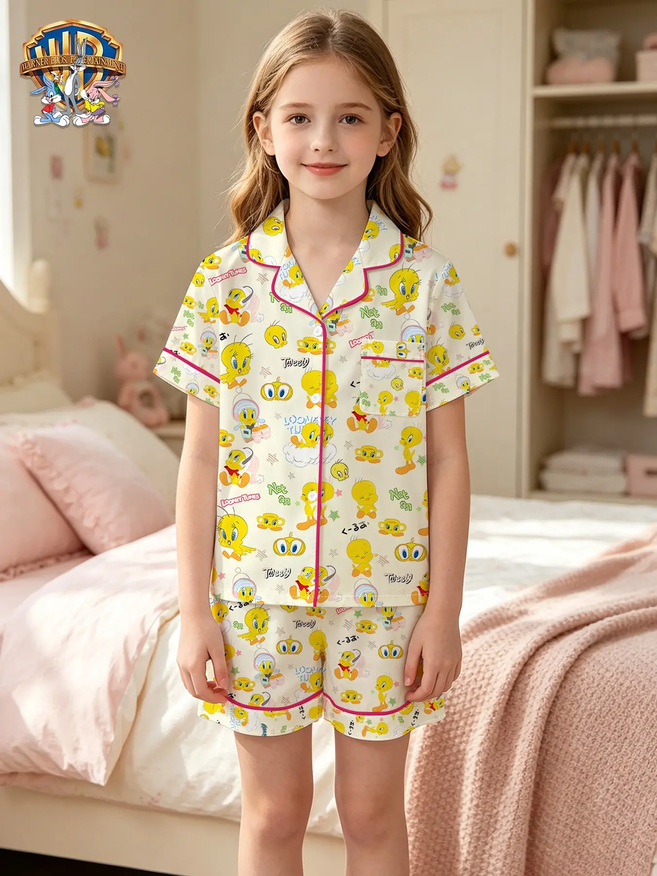 Warner Bros. Official Looney Tunes Tweety Kids Pajama Set, Casual Loose-Fitting Random Print, Fun Home Wear Two-Piece
