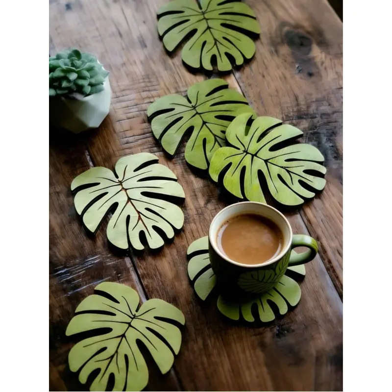 Natural Style Monstera Wooden Cup Mat Set, Heat Insulation Anti-Slip Table Mats, Ideal Gift for Drinks, Durable & Stylish Design