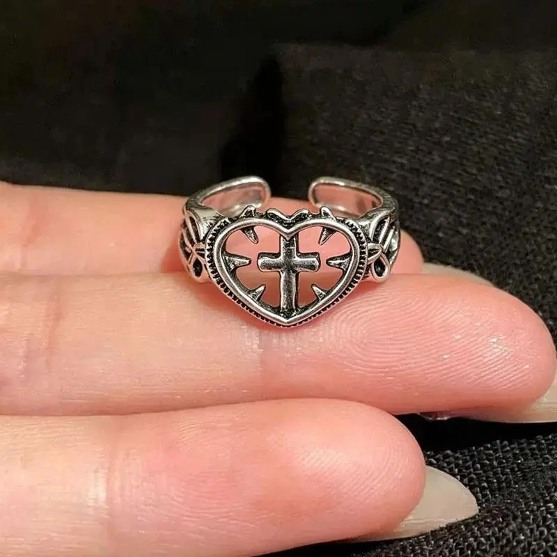 Fashion Heart Hollow Devil Horn Cross Ring Punk Style for Men Women Hip Hop Fashion Open Unisex Jewelry Couple Gift Party
