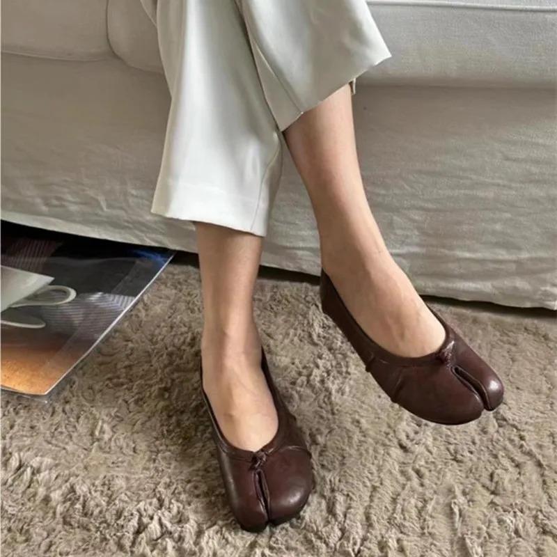 New Soft Leather Split Toe Women Tabi Ballet Flats Spring Autumn Comfortable Walking Lazy Loafers Casual Girls Dance Shoes