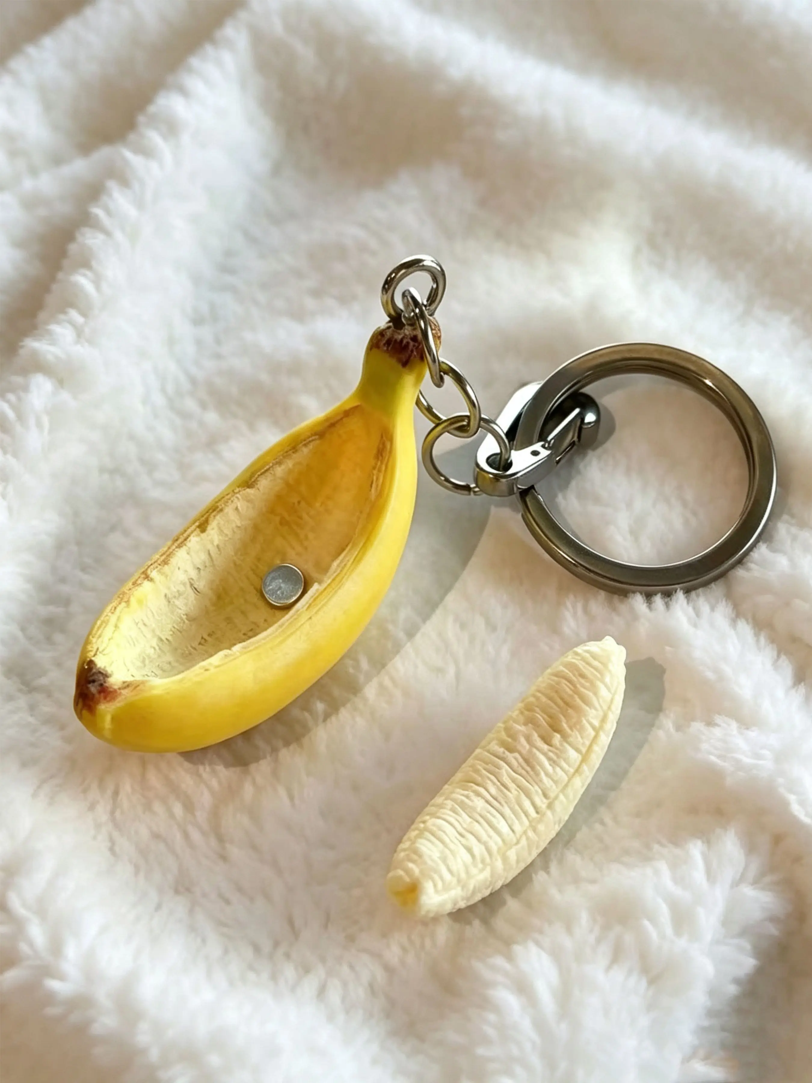 1PC Creative Half- Peeled Banana Keychain, 3D Fruit Pendant, Student Bag Charm, Best Friend Couple Gift, Unique Accessory