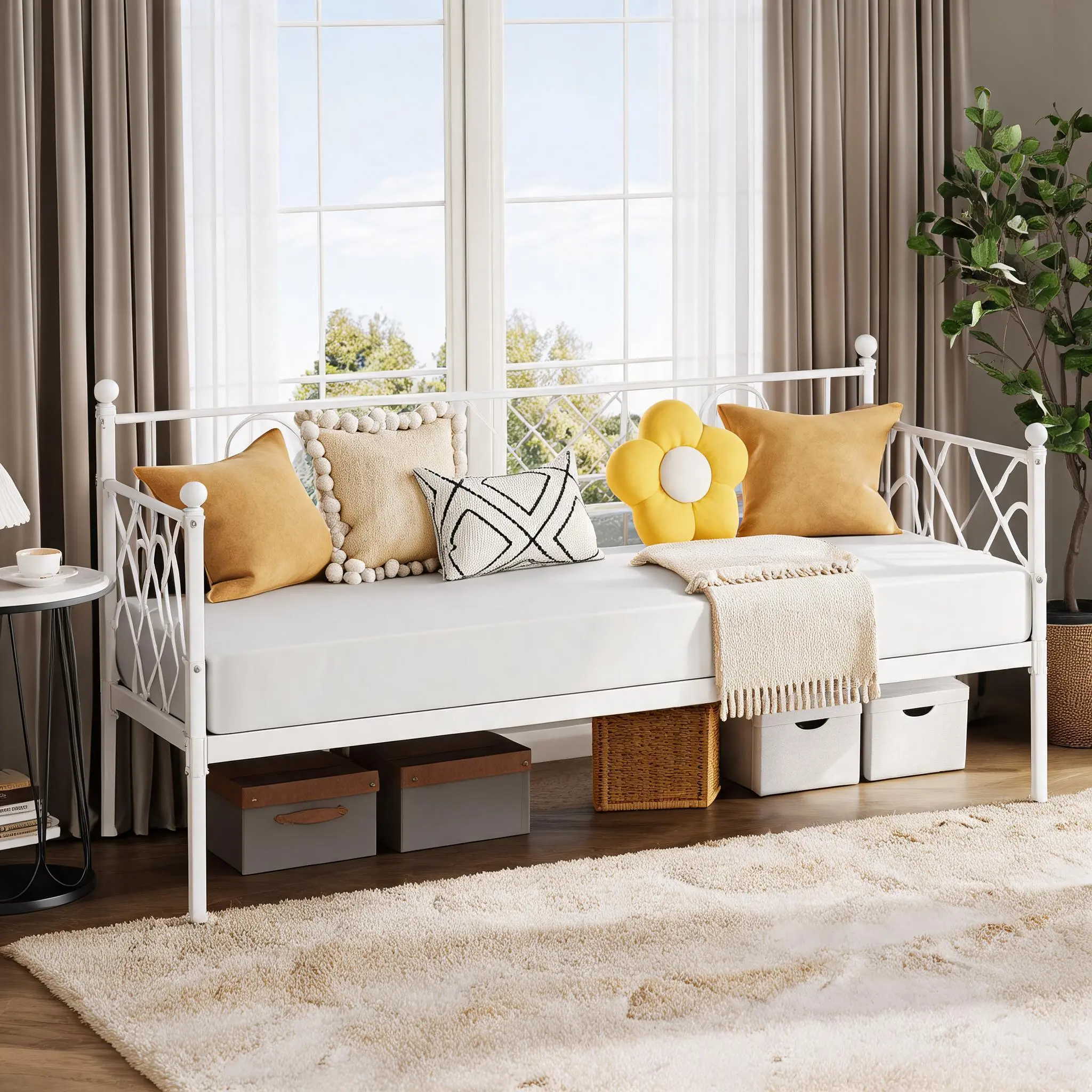 Space-Saving Metal Daybed with Heart-Shaped Headboard – Sturdy Steel Slats, Versatile for Living Room, Bedroom, or Kids Room – Easy Assembly