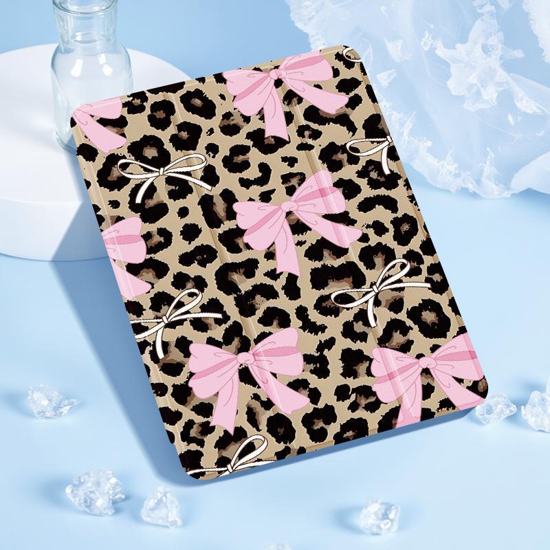 Cute bow and leopard pattern, with adjustable bracket and pen slot, foldable non-slip TPU protective case, suitable for iPad mini, iPad Air, iPad Pro/iPad 10th generation, 11th generation and other series iPad protective cases