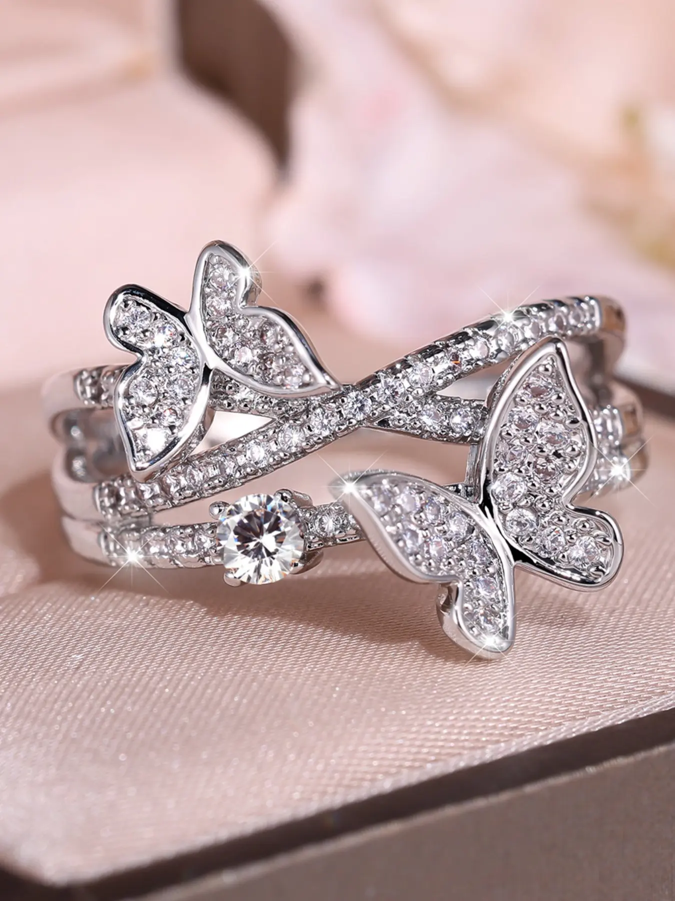 Elegant Butterfly Rings for Women Rhinestone Decor Stackable Rings Delicate Jewelry Dainty Engagement Ring Perfect for Engagement Weddings, Daily Wear Anniversary Gift for Her