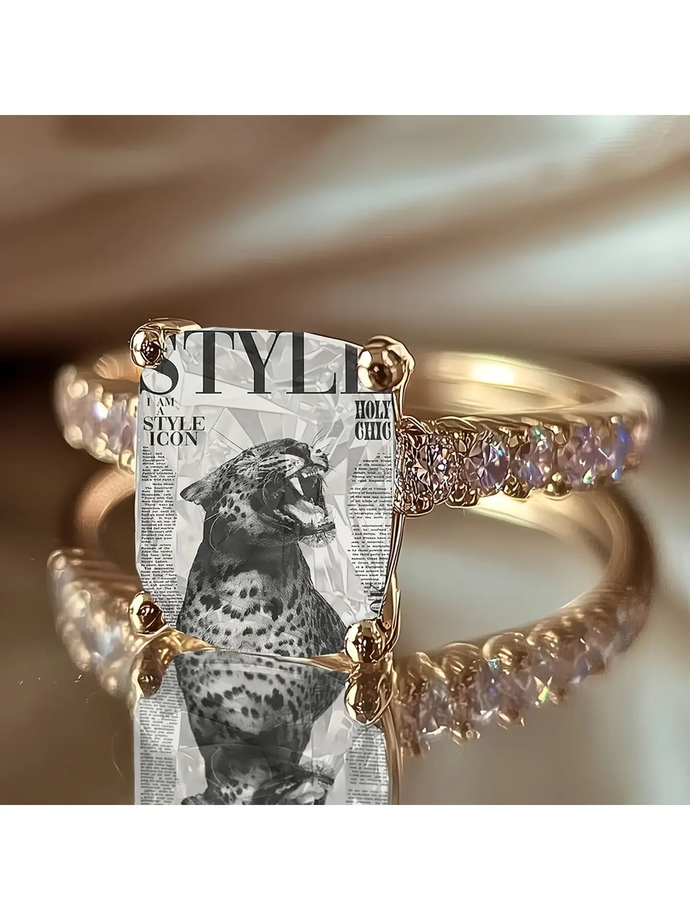 Rectangular vintage leopard-style text-print ring - black and white poster cheetah pattern finger ring - cool and unique fashionable women's outfit decoration gift