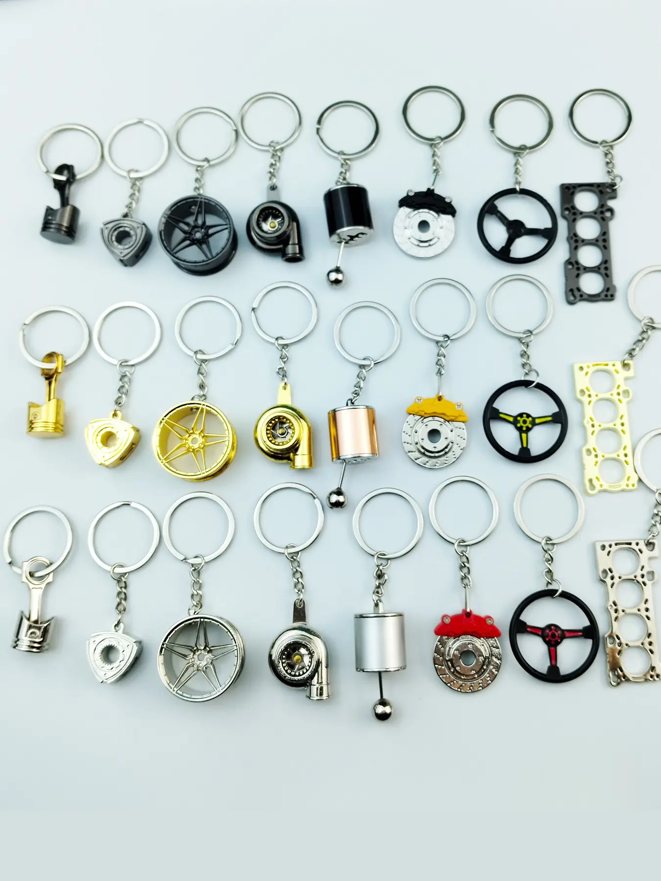 8pcs Creative Car Modification Keychains, Piston, Brake Disc, Gear Shift, Wheel HUB, Turbo, Rotor, Engine Plate, Steering Wheel Keychain, Gift Keychain