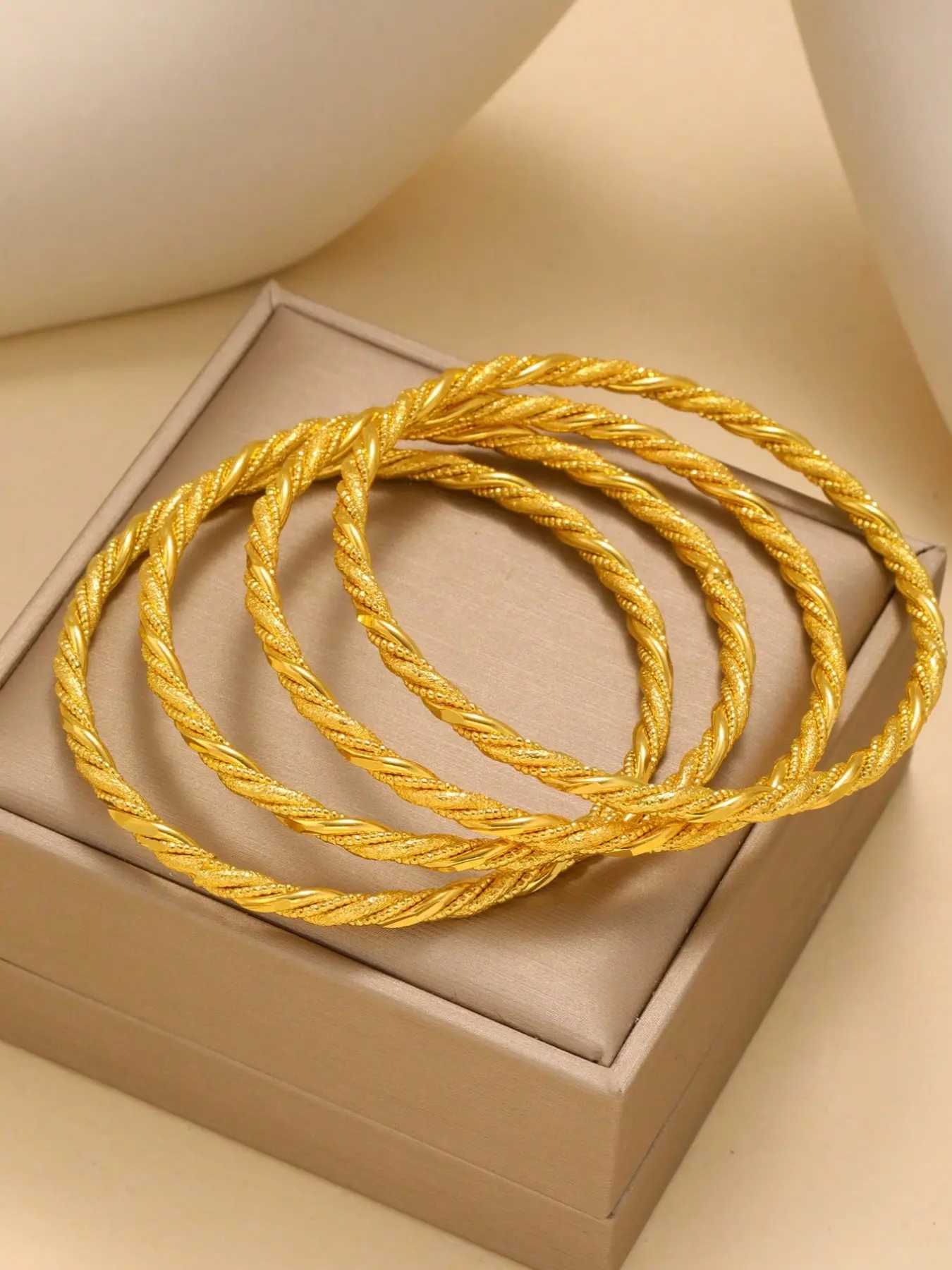 4pcs Fashionable Twisted Rope Women's Bracelets, Perfect for Holiday Gifts, Daily Wear, Valentine's Day Present, Stylish Jewelry Set