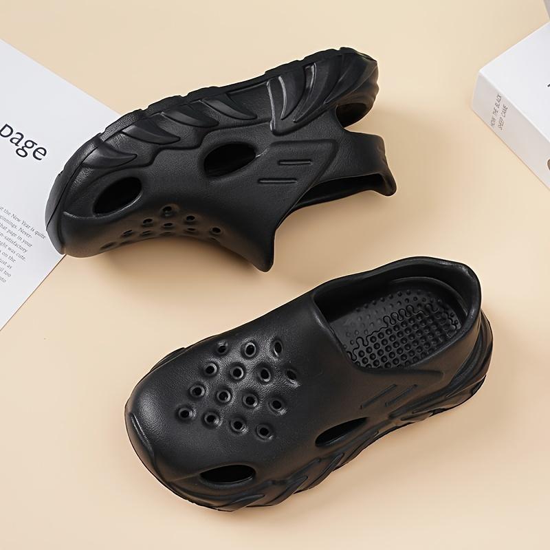 New summer breathable soft-soled boys' outdoor casual sports shoes, slip-resistant and durable, suitable for older children as beach flip-flops