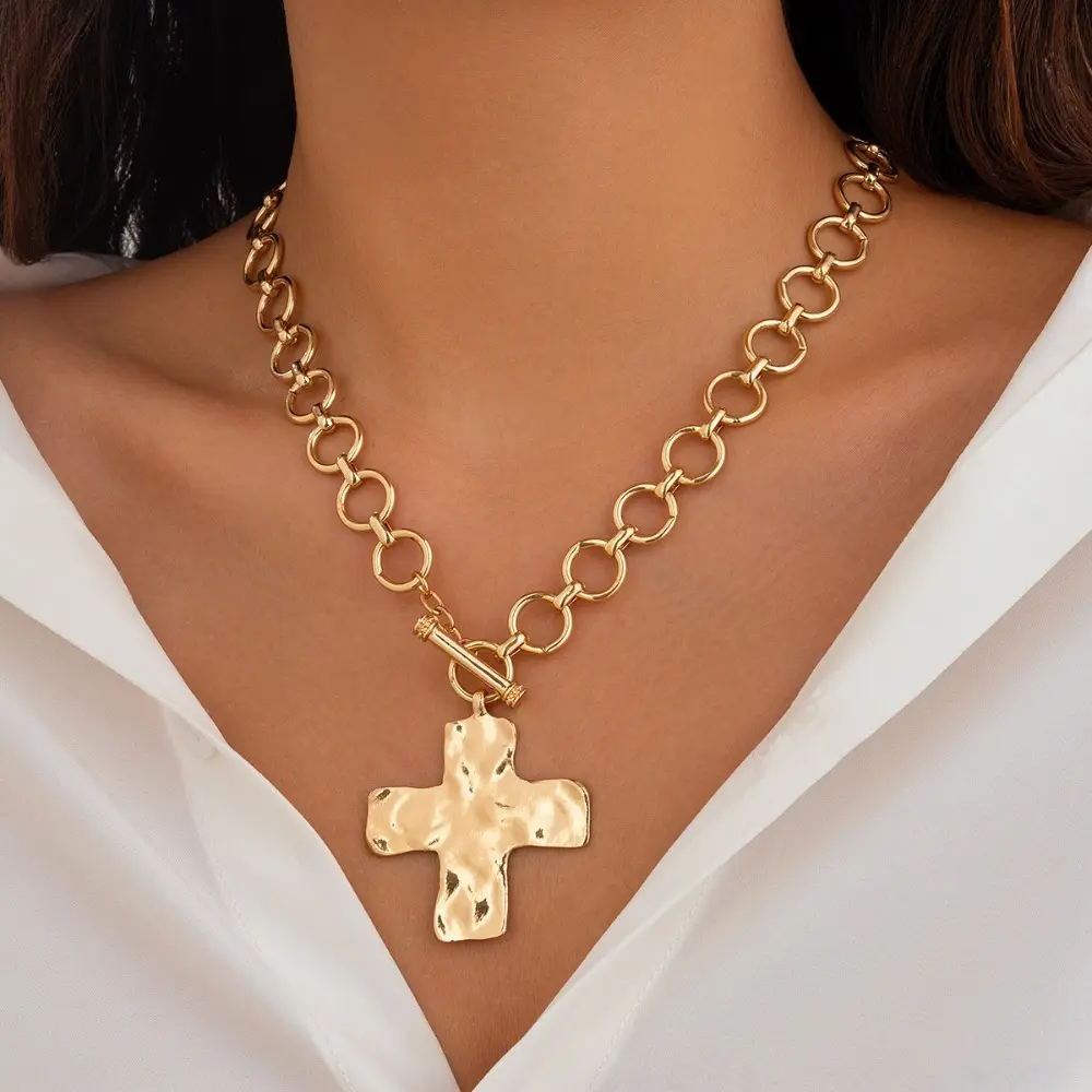 Women's 2-Piece Geometric Metal Jewelry Set, Viral Thick Cross Necklace & Golden Hammered Waterdrop Dangle Earrings, Lightweight Daily Wear Bag Charm Accessories