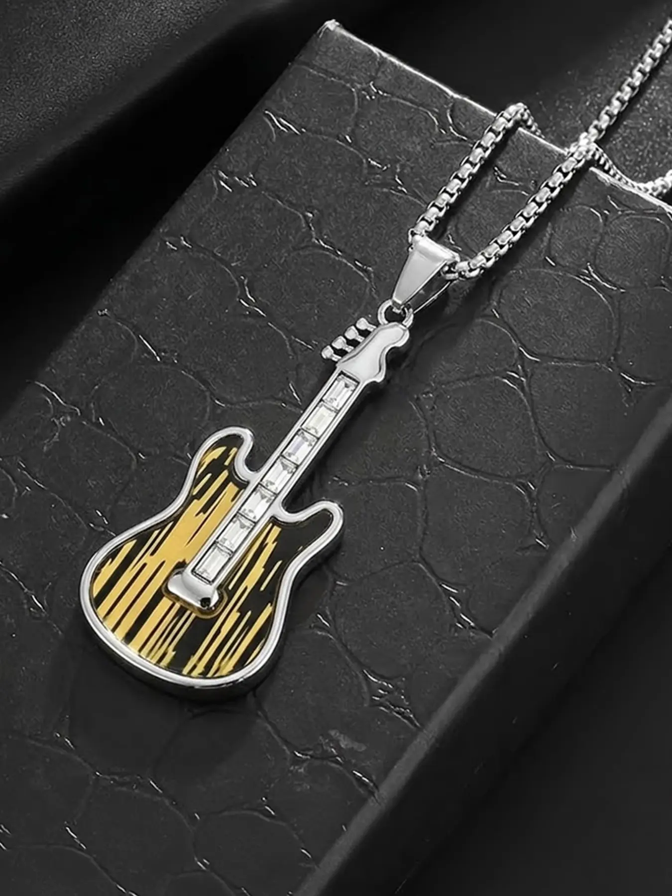 Men's Stainless Steel Guitar Pendant Necklace, Rock Punk Hip Hop Music Fashion Jewelry, Stylish Gift for Music Lovers