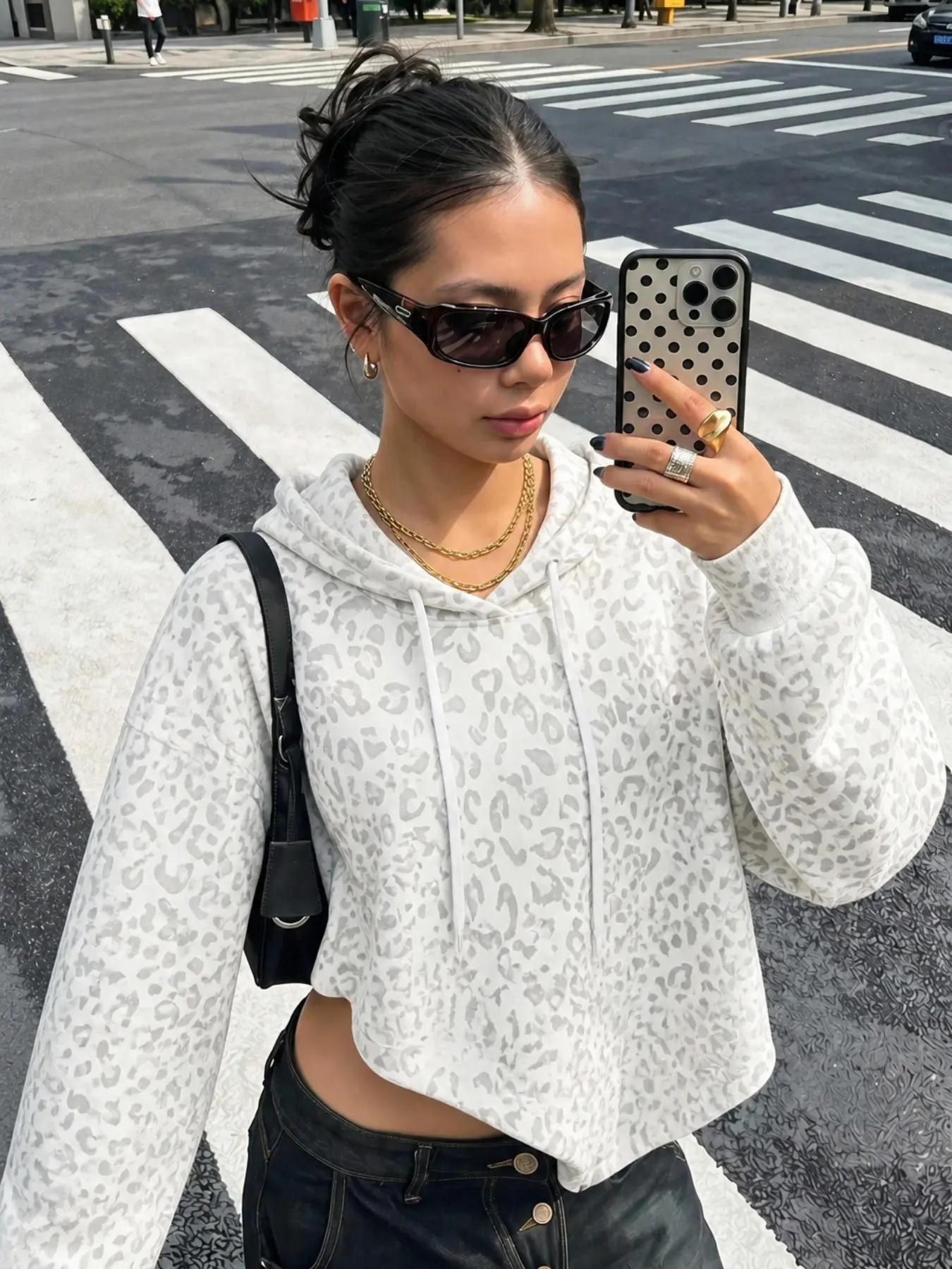 Women Y2K Light Grey Leopard Print Cropped Hoodie Oversized Drop Shoulder Drawstring Long Sleeve Hooded Sweatshirt Street Casual Crop Top