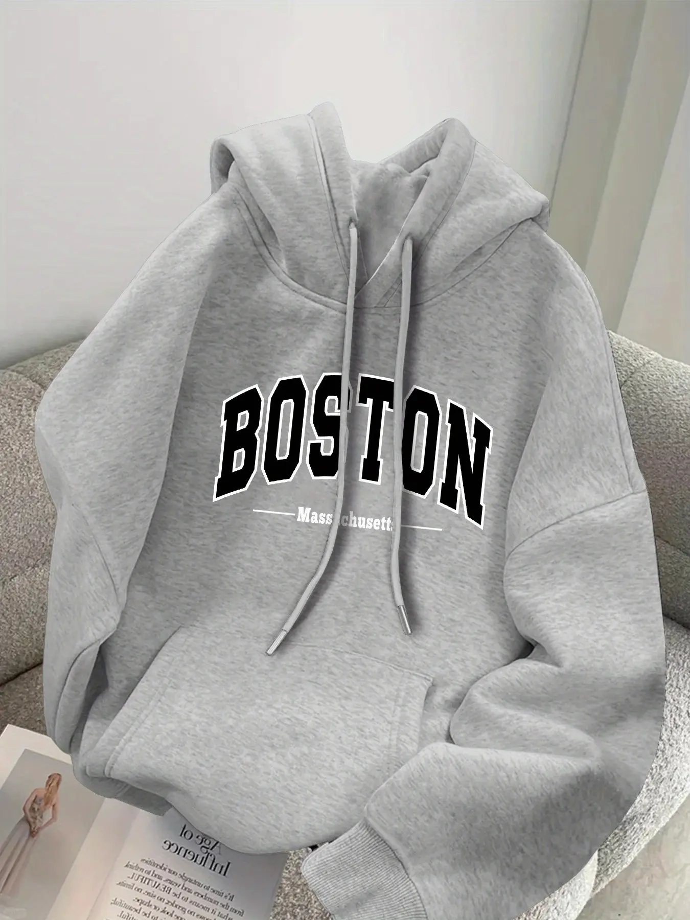 2026 Minimalist Black Oversized Hoodie, Casual Streetwear, Graphic Print Hoodie, with White "BOSTON" Letter Print, Vintage College Style, Soft Fleece-Lined Pullover, Adjustable Drawstrings, Front Pockets, Ideal for Streetwear, Campus Outfits