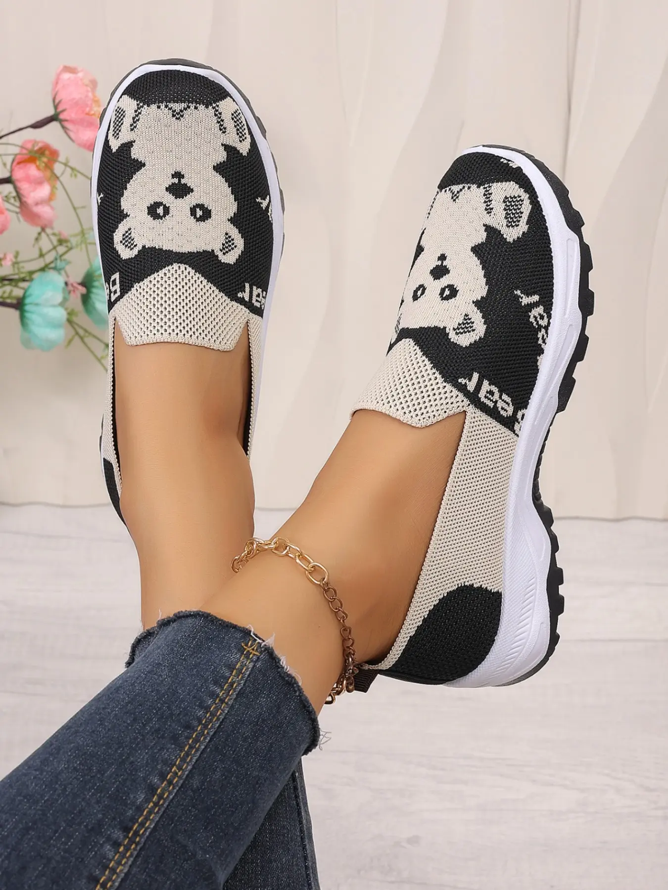 Women's Breathable Slip-On Shoes, Cute Bear Print Casual Footwear, Lightweight Anti-Slip Soft Sole, Comfortable Lazy Walker Shoes