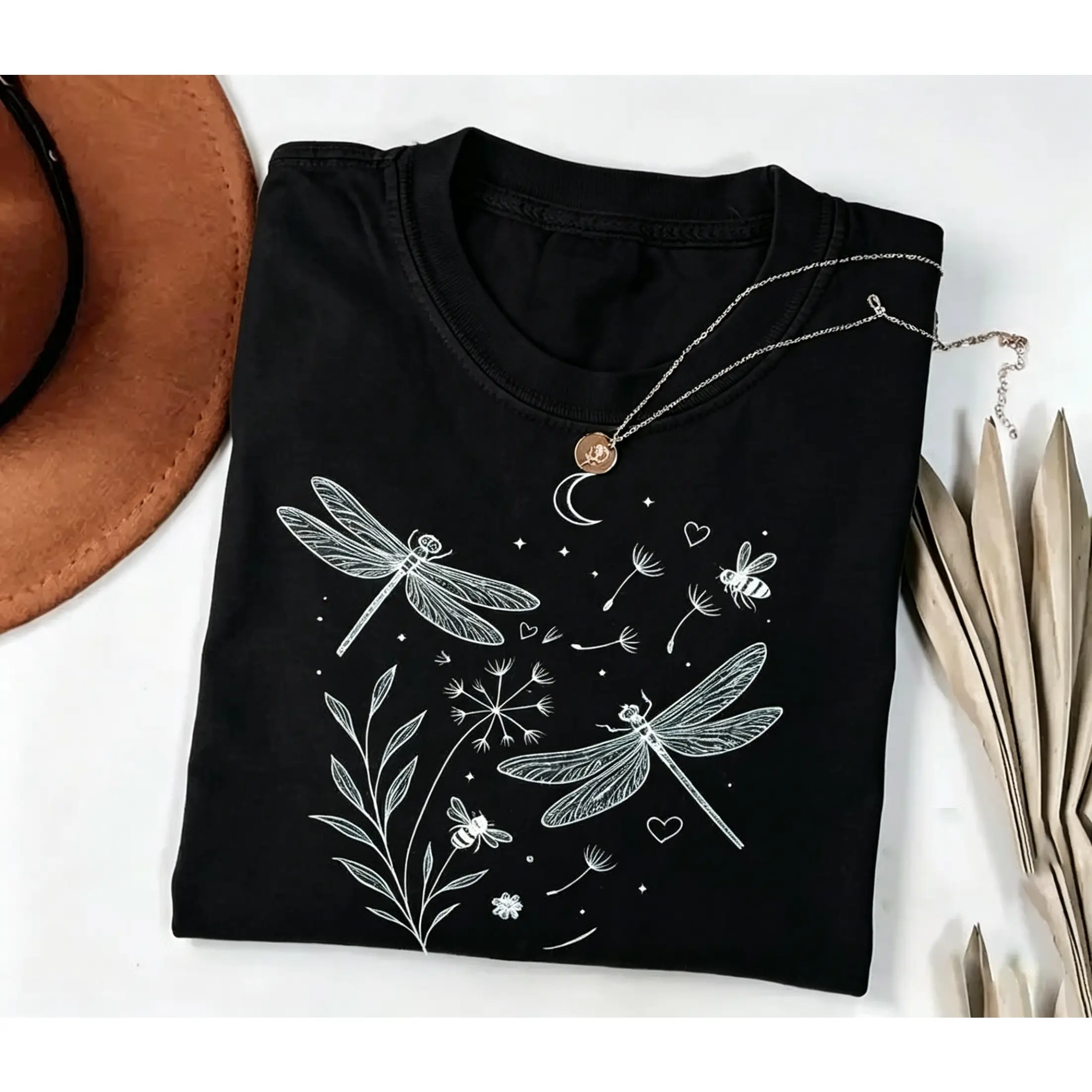 Women's Dandelion Dragonfly Graphic T-Shirt, Casual Soft Short Sleeve Round Neck Top for Gardening & Nature Lovers, Tshirt