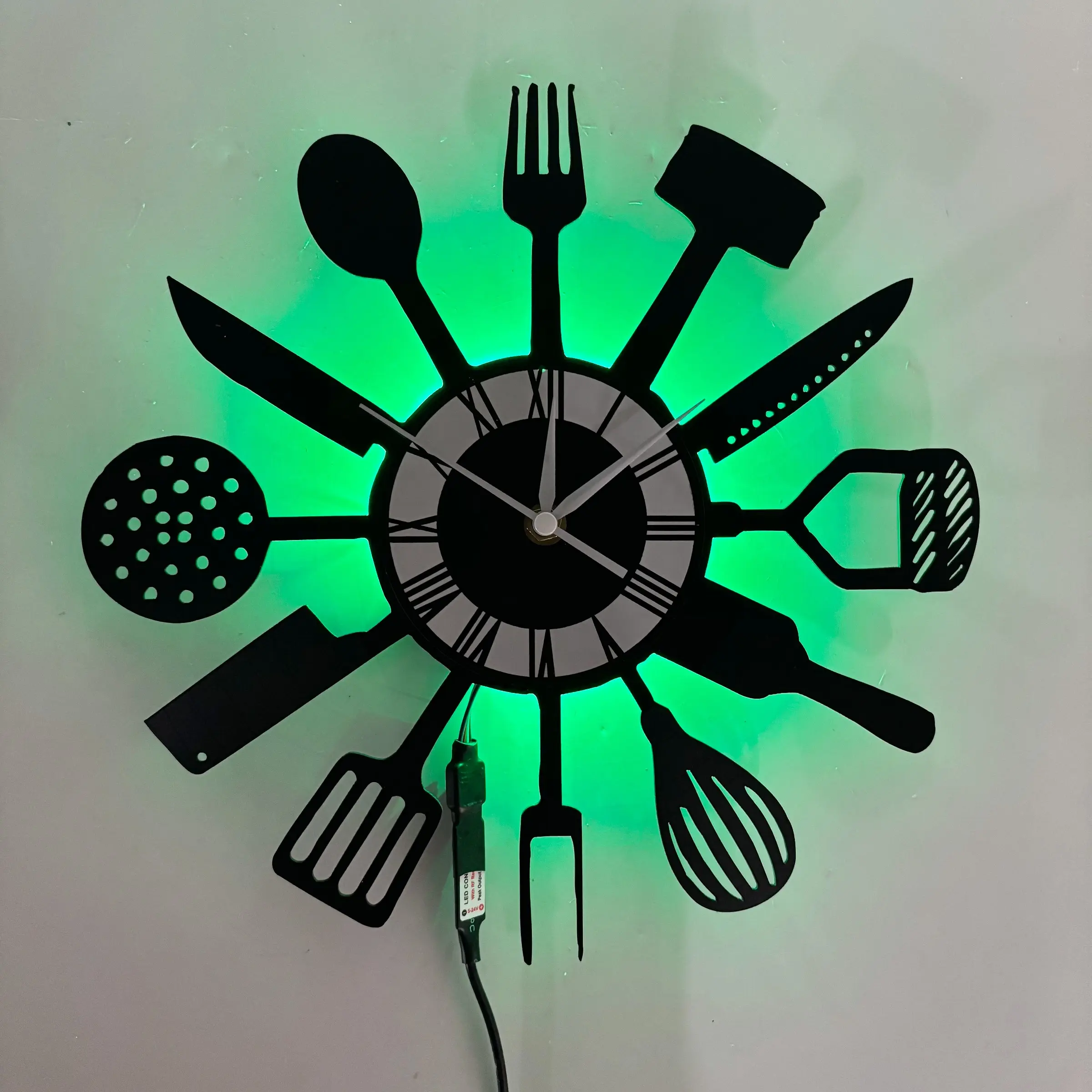 Vinyl Record-Shaped Wall Clock, Fork Knife Spoon Design, Backlighting, Silent Operation, Kitchen Dining Room Decor, Halloween Christmas Gift