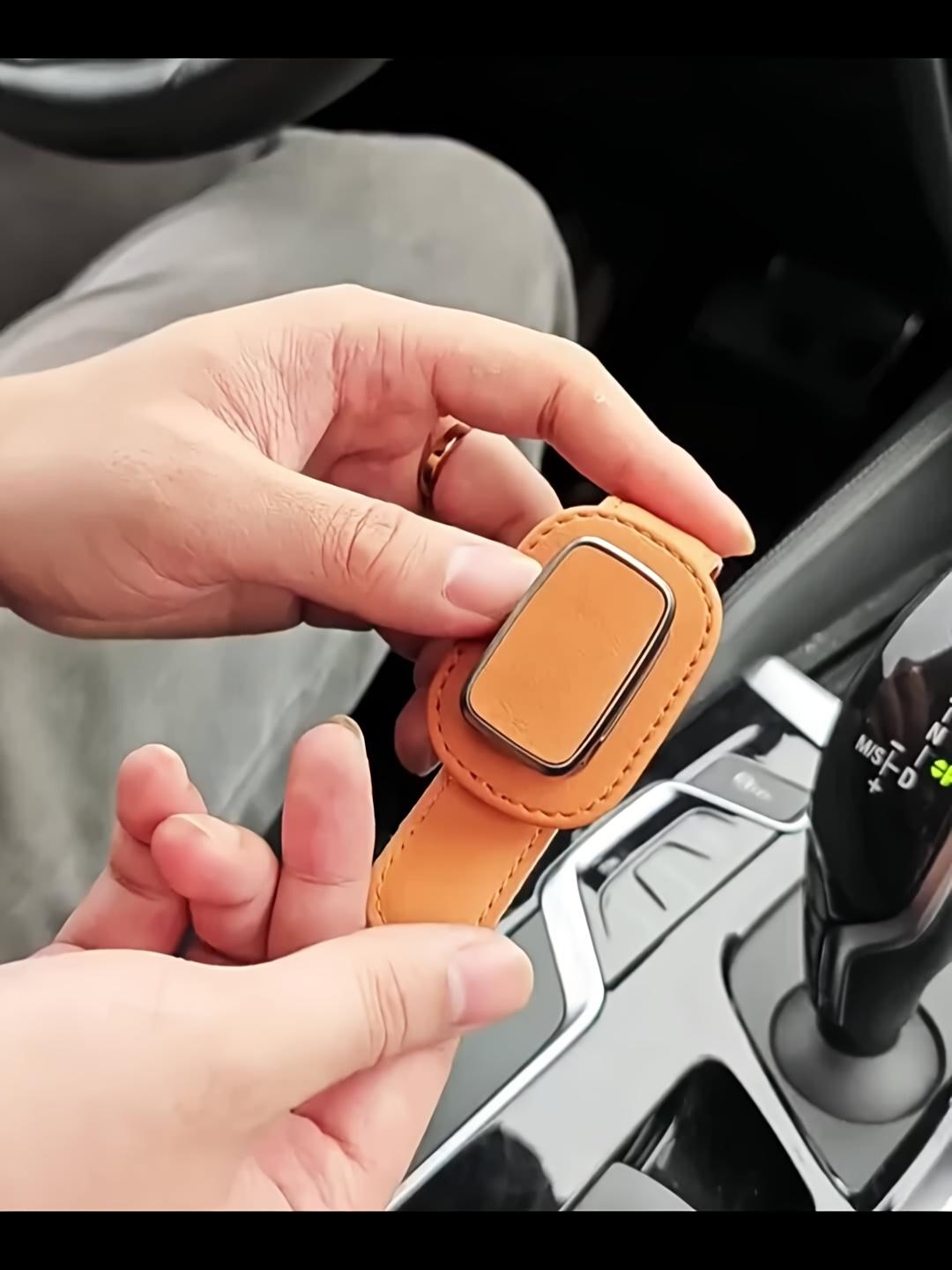 PU Leather Car Sun Visor Clip Sturdy Glasses Holder Dashboard Console Organizer Secure Eyewear Storage Accessory for Auto Interior Sun Visor for Car