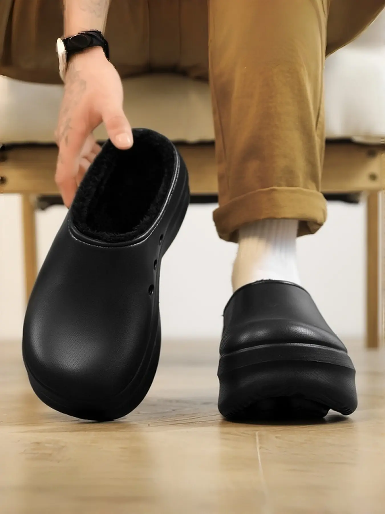 Unisex Cushioned Thick Sole Clogs Fleece Lined Waterproof Non Slip Warm Daily Footwear