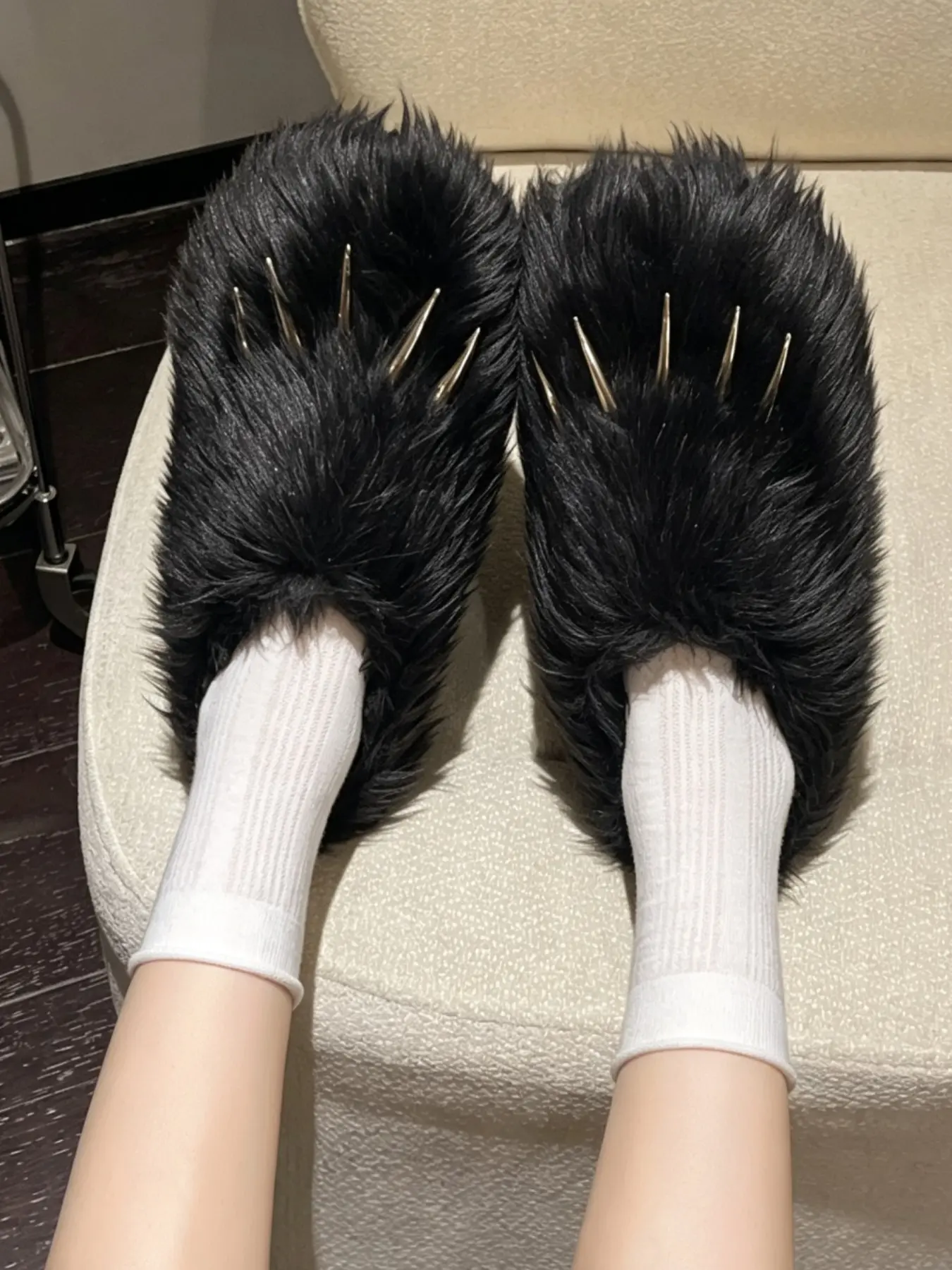 Blue Long Hair Monster Claw Fashion Slippers, Metal Sharp Claw Decoration, Fall Winter Non-Slip Warm Indoor Shoes, Halloween Cosplay