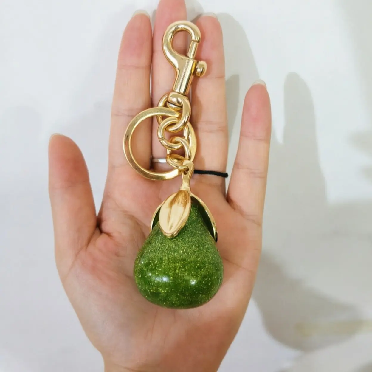 Cute Pear Shaped Fruit Keychain, Trendy Exquisite Key Accessory, Versatile Bag Decoration Charm, Unisex Ornament & Perfect Birthday Gift