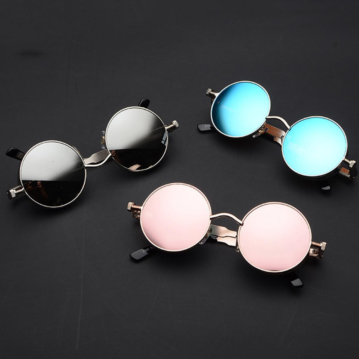 Retro Punk Round Sunglasses for Men & Women, Vintage Gothic Reflective Shades with Side Shield Detail, UV400 Protection for Streetwear & Everyday Wear